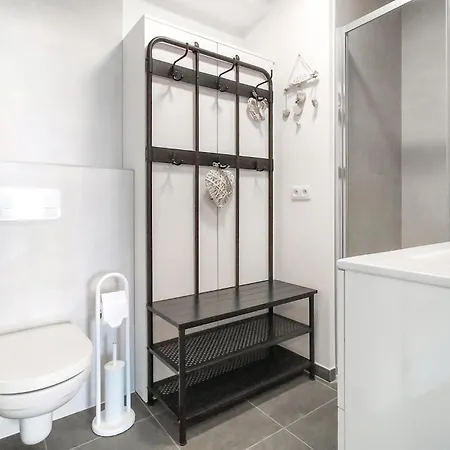 1 Bedroom In * オステンド