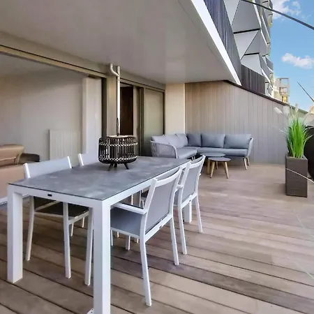 1 Bedroom In * オステンド